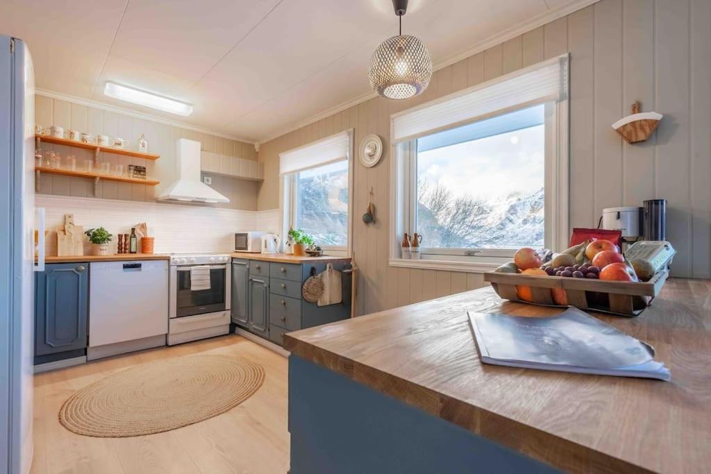 Sundet Lofoten Holiday House Vila Sund  Exterior foto